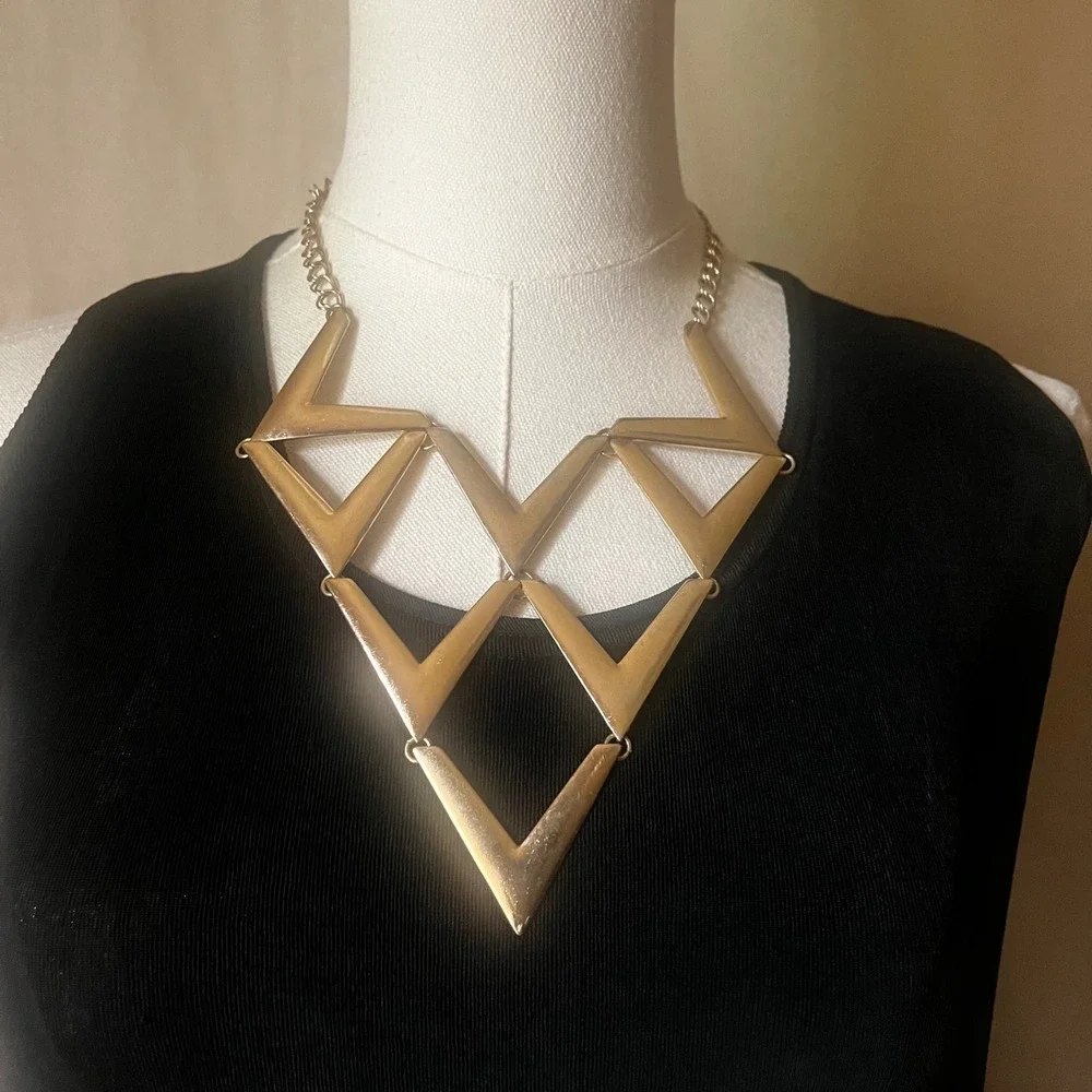 Vintage Gold Tone Geometric Chevron Statement Necklace Modernist Bib 19-22